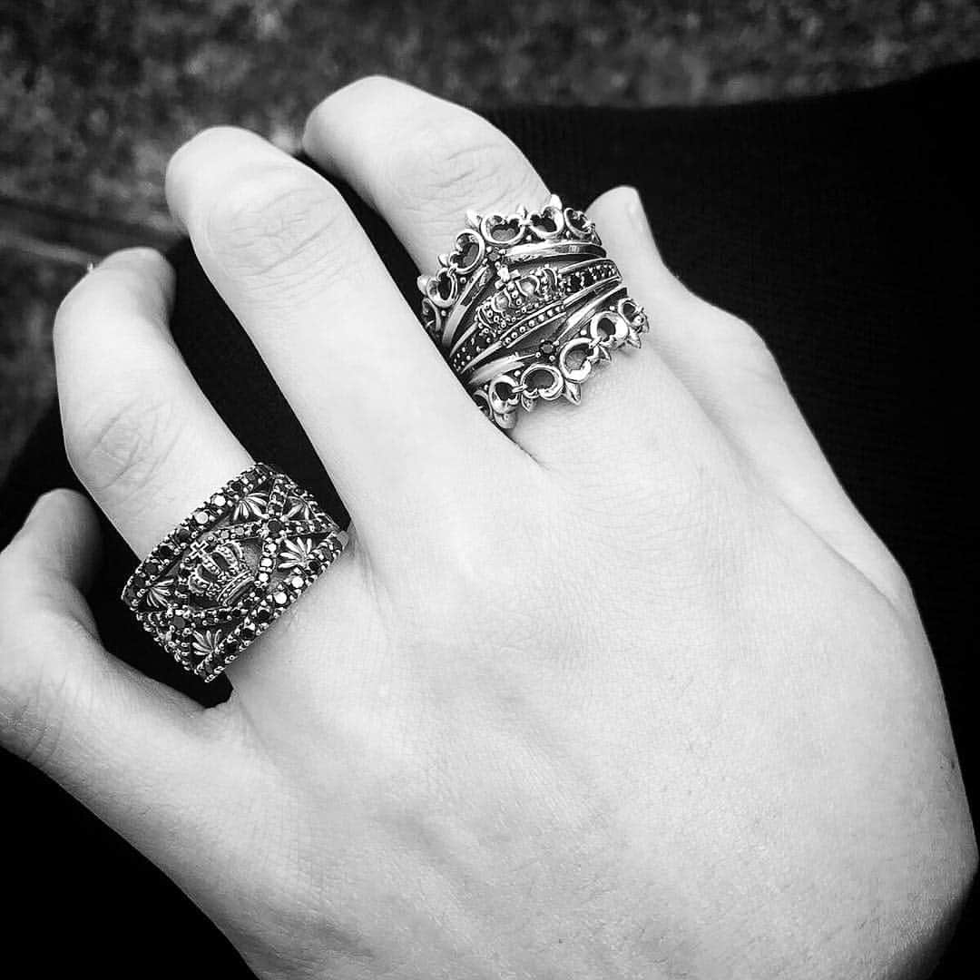 ジャスティンデイビスさんのインスタグラム写真 - (ジャスティンデイビスInstagram)「. phnto by @justindavis_hiroshima . "GATSBY"Ring "LITTLE RIOT"Ring . #justindavis  #jewelry  #silver  #ring #crown  #ジャスティンデイビス」3月9日 9時26分 - justindavis_jewels