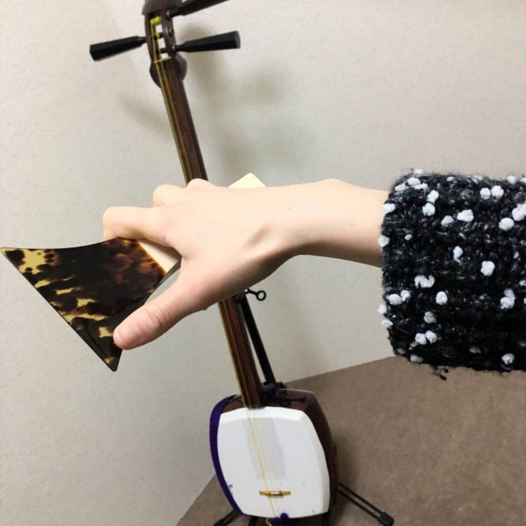 新井恵理那のNキャスさんのインスタグラム写真 - (新井恵理那のNキャスInstagram)「金曜日！津軽三味線のお稽古に行ってきました☆みなさんはどんな週末を過ごされますか？(^_^*) 明日もNキャスでお会いしましょう！＼(^-^)／ #新井恵理那  #新情報7daysニュースキャスター  #津軽三味線」3月9日 17時54分 - tbs_7nc