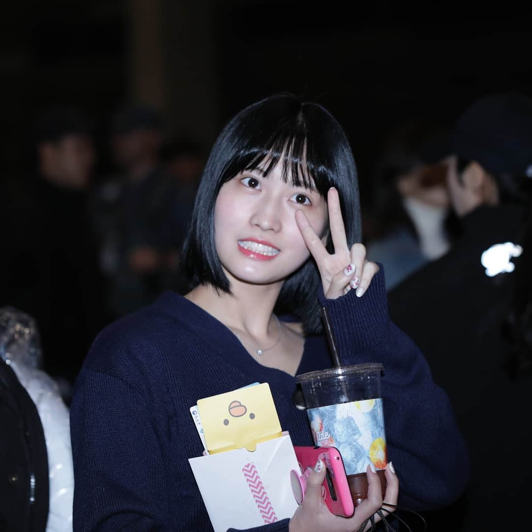 モモさんのインスタグラム写真 - (モモInstagram)「[Fantaken] #모모 - 180308 Gimpo Airport on the way to Japan | © - peachtoktok1109 #트와이스 #모모 #平井もも #もも #TWICE」3月9日 20時35分 - momojype