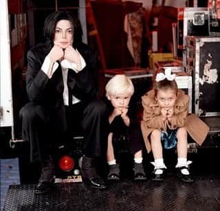 マイケル・ジャクソンさんのインスタグラム写真 - (マイケル・ジャクソンInstagram)「“I always tell my children, You don't have to sing, you don't have to dance. Be who you want to be, as long as you're not hurting anybody. That's the main thing.” – Michael Jackson」3月10日 3時08分 - michaeljackson