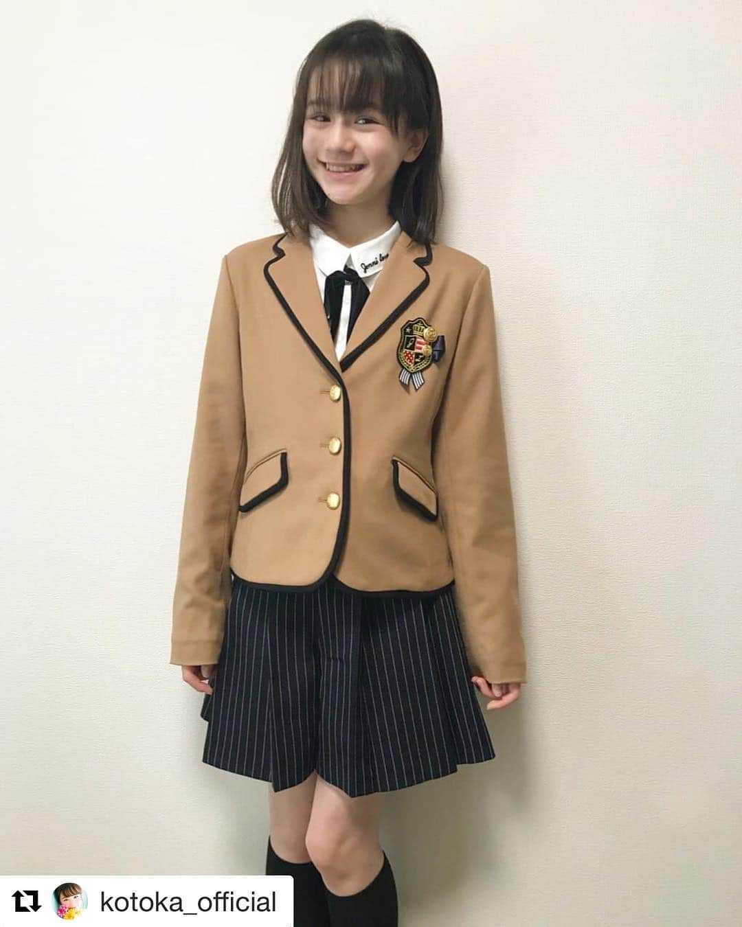 JENNI loveさんのインスタグラム写真 - (JENNI loveInstagram)「楽しい小学校生活を送れたかな？  JENNI loveの卒服でステキな卒業式を♡ こっちゃんとっても似合ってるね♡卒業おめでとう！！！ あと1週間も楽しく過ごしてね♪  #jennilove  #jenni  #ジェニィラブ  #卒服 #キュロット #琴楓 #卒業式  #卒業おめでとう  #Repost @kotoka_official with @get_repost ・・・ あと一週間で卒業式🎒 なんだか寂しいな。 卒服はJENNIloveだよ💞  #小学校 #卒業 #卒服 #jennilove」3月10日 17時46分 - jennilove_official