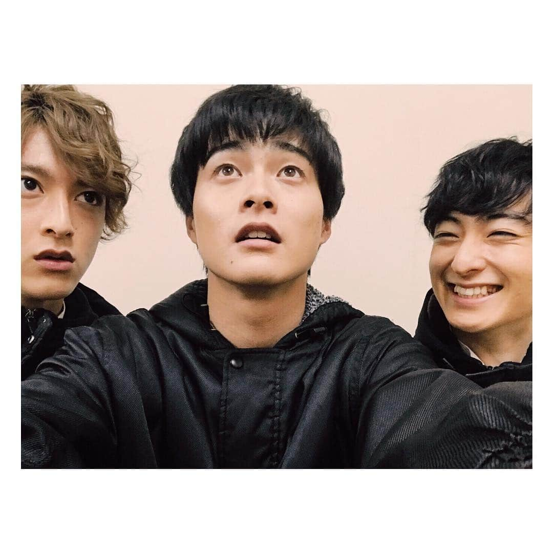 濱正悟さんのインスタグラム写真 - (濱正悟Instagram)「明日3/11(日)9:30からテレビ朝日系列にて‪「快盗戦隊ルパンレンジャーVS警察戦隊パトレンジャー」第5話です。ハプニング満載です。激アツな回をお見逃しなく!!! ‪#ルパパト #Wレッド‬ #顔は白い」3月10日 21時22分 - hamastagram822