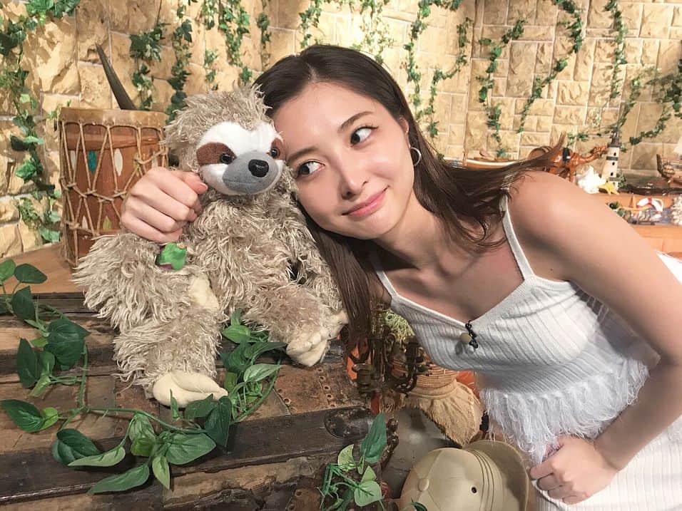 大石絵理のインスタグラム：「陸海空のスタジオにいるかわいこちゃん😛💘」