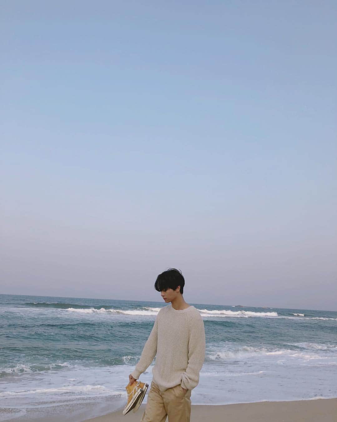 エンさんのインスタグラム写真 - (エンInstagram)「오늘의 기록_20180310  즐거웠던 여행👣 #바다」3月10日 23時59分 - achahakyeon