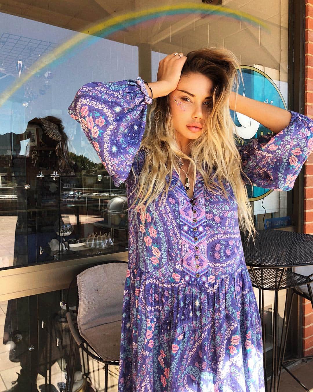 サハラ・レイのインスタグラム：「Me just being a magical fucking fairy-nothing new」