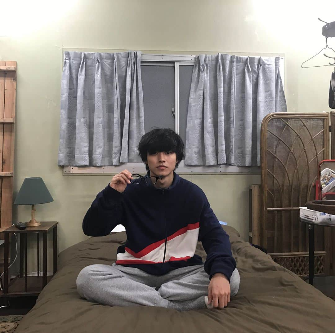 山﨑賢人さんのインスタグラム写真 - (山﨑賢人Instagram)「今日で「トドメの接吻」最終回です。 誰も想像できないラストになっていると思います。 是非ご覧ください！」3月11日 21時58分 - kentooyamazaki