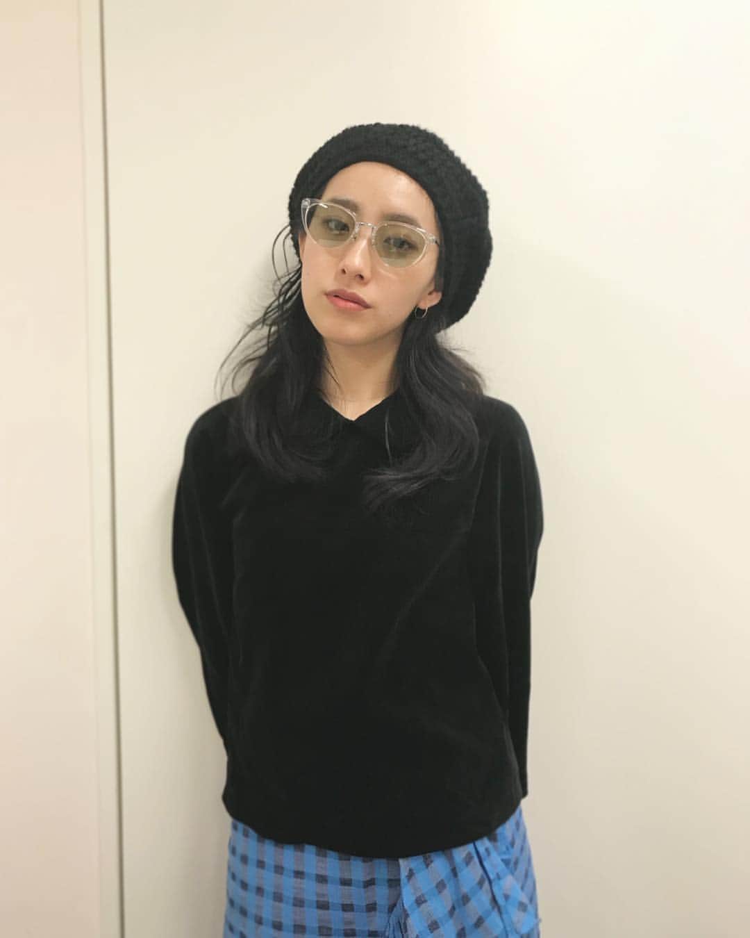 Zoff Officialさんのインスタグラム写真 - (Zoff OfficialInstagram)「【カラーレンズとの組み合わせでオリジナルなメガネ🕶を💞】 先日の有楽町でのイベントにて @culumi_nakada  さん✨✨ ひとつ前のPOSTのフレーム（ZC181G02_00A1）🕶に、 カラーレンズ（ラツィオG）を 組み合わせてアレンジ🕶⚡️ . レンズとの組み合わせを アレンジすると自分だけの #eyewear が楽しめます❣️ クルミさんもとってもお似合い 🤗 カラーレンズ追加料金 +¥3.000〜  #ootd #eyewear #sunglasses #eyeweardesign #fashion #メガネ#zoff #zoffuv」3月12日 17時25分 - zoff_eyewear