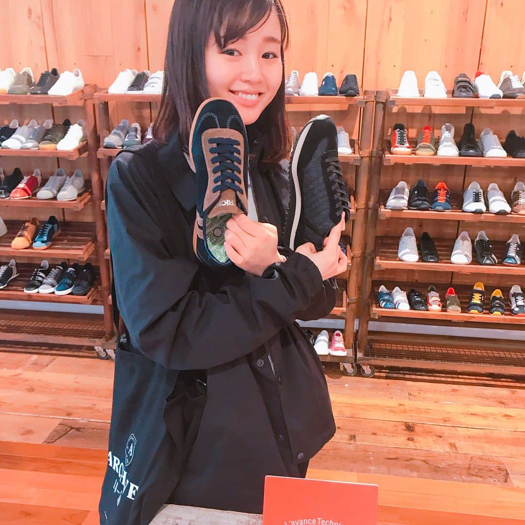 藤原さくらさんのインスタグラム写真 - (藤原さくらInstagram)「👟 ニューパトリック 洋服も出ててかわいかった、、 今年もパトリック最高すぎ、、 手に持ってるのは新作🙋 合わせやすそうであります」3月12日 18時30分 - mammothsakura