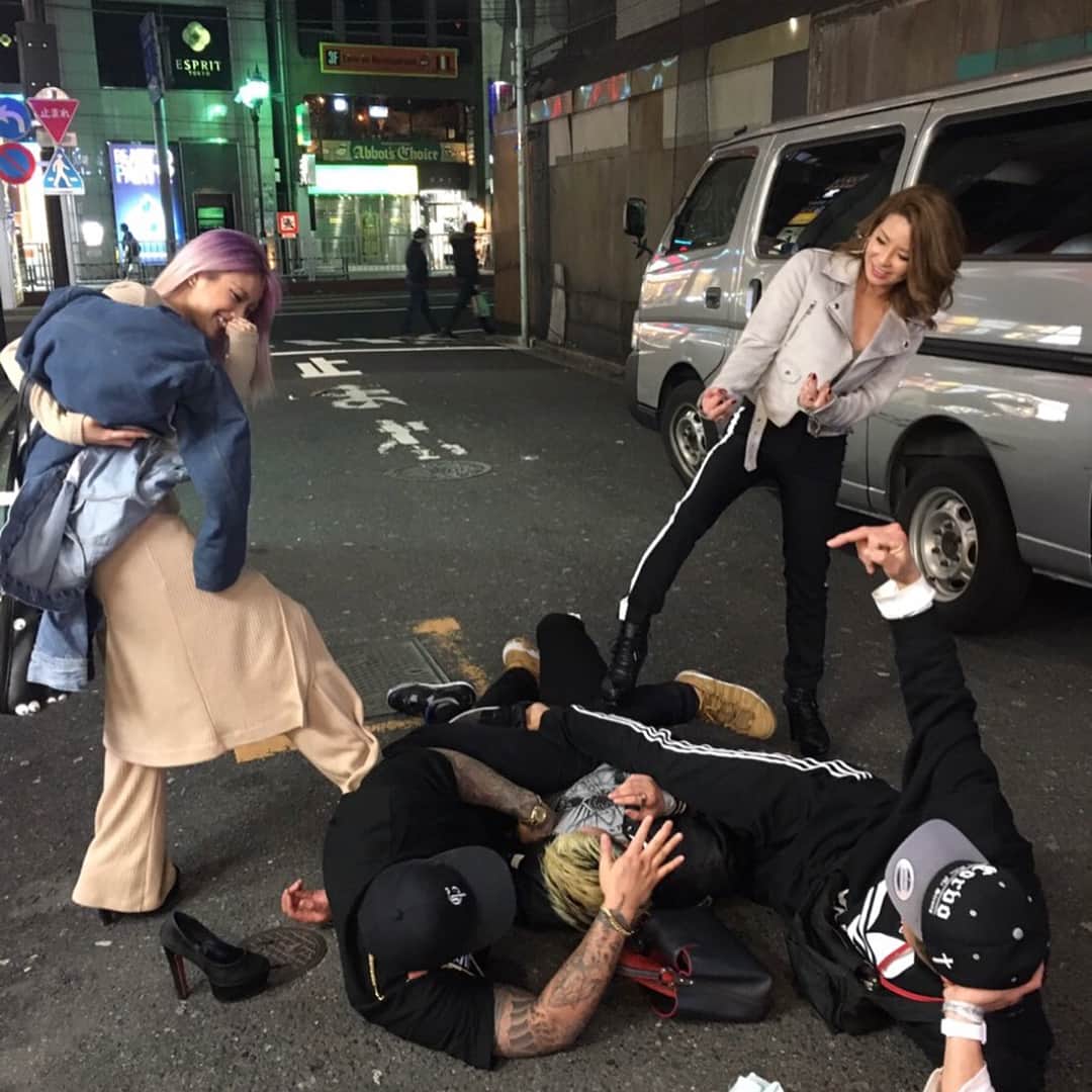 のインスタグラム：「・ 🙏 ・ 左セナ 俺 チビドラ ツボさん 妹 ・ @madstardaiki ありがとう」