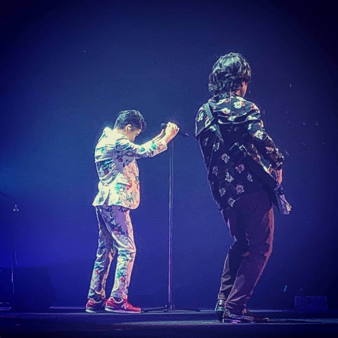 池森秀一さんのインスタグラム写真 - (池森秀一Instagram)「早速作品になります！ 「DEEN at BUDOKAN FOREVER 〜25th Anniversary〜」6/20発売！ みなさんの名前を書きますねW(`0`)W #DEEN #池森秀一 #日本武道館」3月12日 13時21分 - ikemori_shuichi