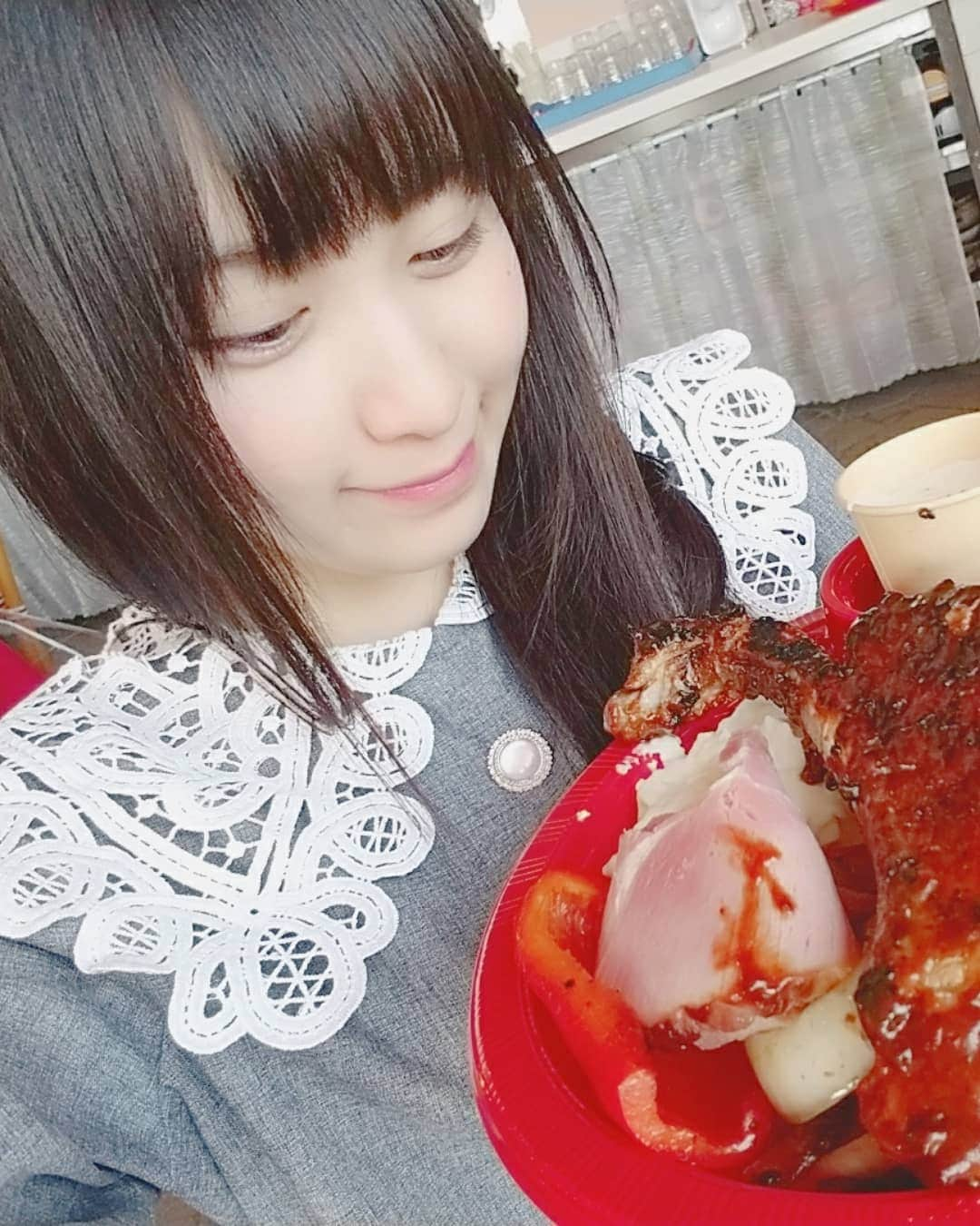 小田桐奈々さんのインスタグラム写真 - (小田桐奈々Instagram)「BBQだよ〜〜〜 🍖🍅✨ . . #barbecue #BBQ #bbq🍖 #bbqs #御殿場 #乗馬クラブ #静岡県 #ヴィルタスライディングクラブ #horseridingclub  #instagood#instalike#me#Japanese#idol#japaneseidol」3月12日 23時34分 - odagirinana