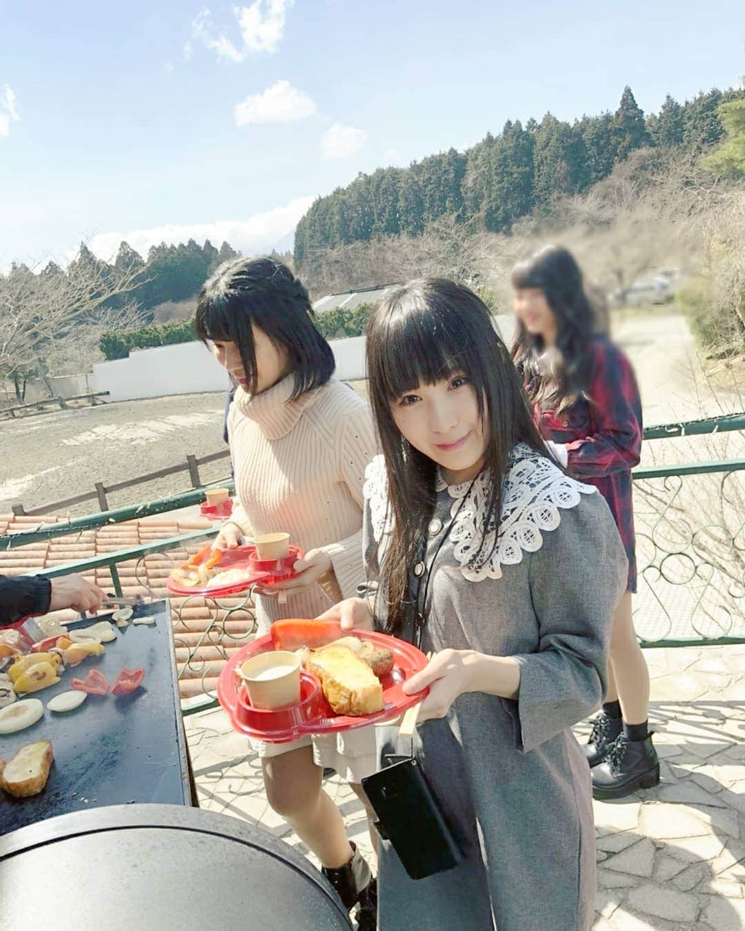 のインスタグラム：「BBQだよ〜〜〜 🍖🍅✨ . . #barbecue #BBQ #bbq🍖 #bbqs #御殿場 #乗馬クラブ #静岡県 #ヴィルタスライディングクラブ #horseridingclub  #instagood#instalike#me#Japanese#idol#japaneseidol」