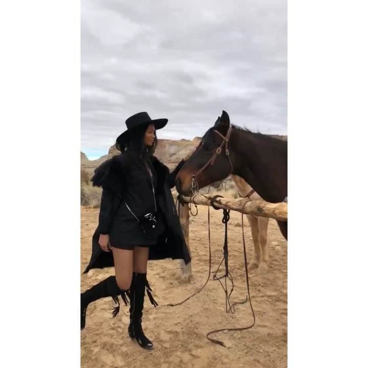 シャネル・イマンのインスタグラム：「Beauty is her name ❤️」