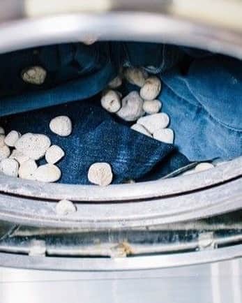 アーネストソーンのインスタグラム：「Washing factory day! #earnestsewn #nyc #newyork #newyorker #mood #moodoftheday #denim #denimlover #love #washing #factory #dreambig」