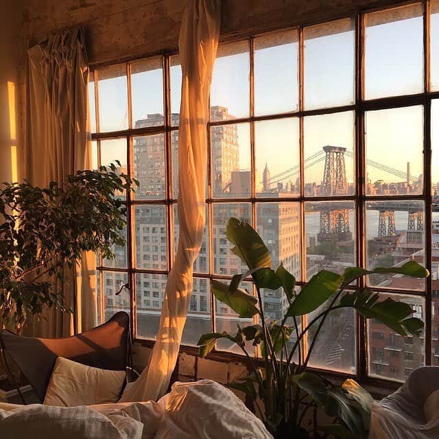 アーネストソーンのインスタグラム：「Home sweet home! Lovely New York! #earnestsewn #nyc #newyorkcity #newyorker #newyork #love #smile #goodmood #moodoftheday #dreambig」