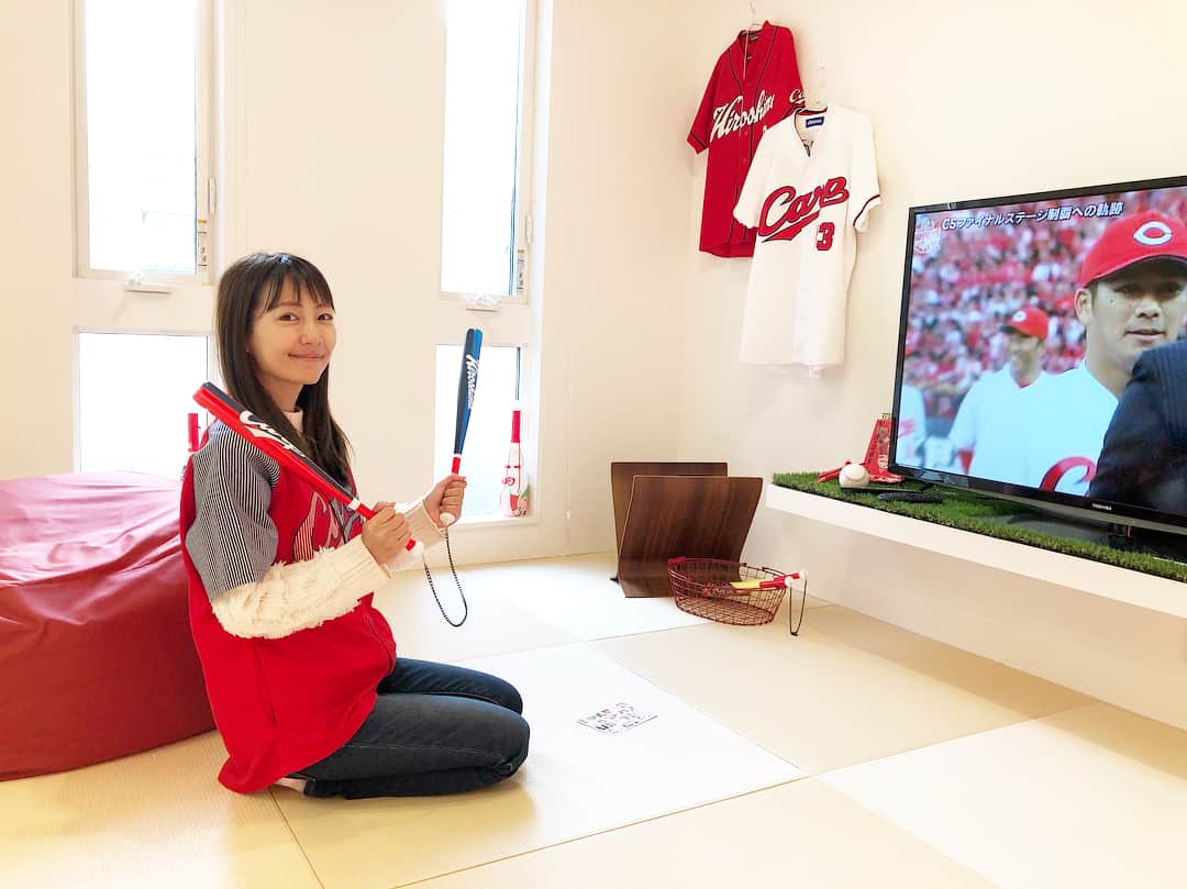 うえむらちかのインスタグラム：「トータテさんのスタジアムハウスの内見に行ってきました！！ こんな家にずっと住みたかった……本気で考える……！！ #StadiumHouse #スタジアムハウス #carp #トータテ #カープハウス #カープ女子」