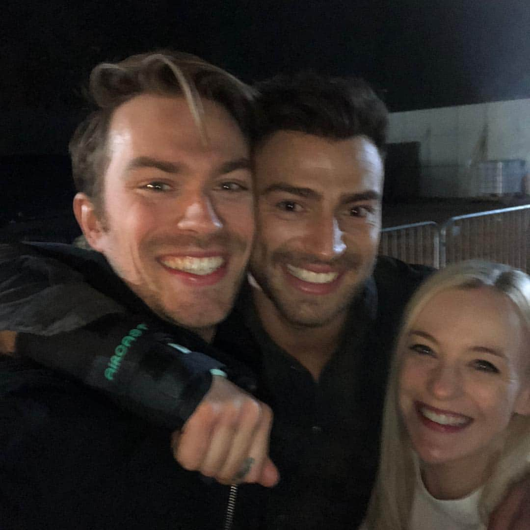 ニコラス・バックランドのインスタグラム：「Congrats to the champ @jakequickenden14 on his @dancingonice win Sunday night! Jake’s boot lace came undone during the live VT just before his #Bolero! He unknotted the laces, tied them back up again and delivered one of his best performances of the series. This all happened seconds before millions of people watched his skate live on @itv . That’s the sign of a true champion! Well done mate! . . . . #dancingonice #bolero #pressure #champion #winners #itv #congratulations」