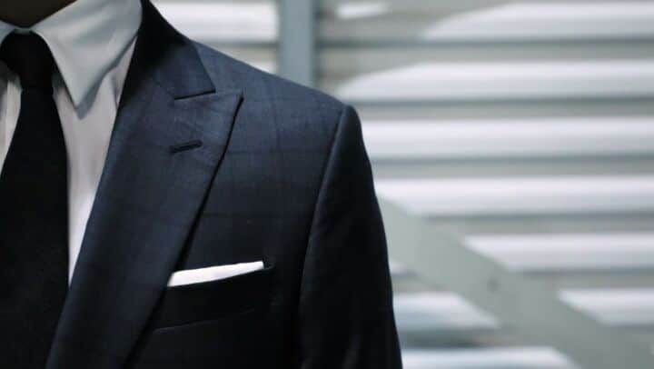 ハーディエイミスのインスタグラム：「Learn more about the lapel size differences in our three signature fits. #HardyAmies #SavileRow #tailoring」