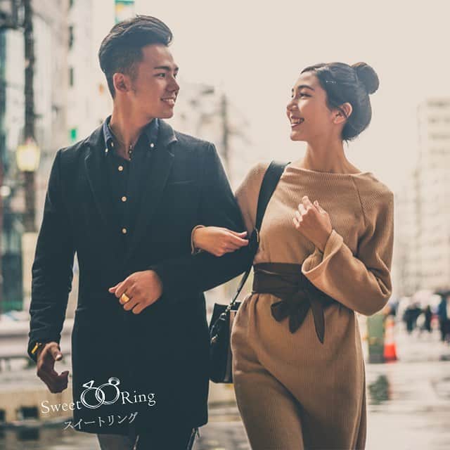 SweetRing Japanのインスタグラム：「💝HAPPYなホワイトデーを！💝 ホワイトデーは日本生まれだって知っていましたか？？ バレンタインデーのお返しを送る日となっているホワイトデー。 実はホワイトデーって、日本で生まれたものなのです✨ 女性から受け取ったプレゼントに対して 男性としてお返しをしなくては！ と言う気持ちから生まれたということです。 日本のおもてなし文化から生まれただけあって広く受け入れられ、 このように大きなイベントとして知られることとなりました🎁 これからもあげる人ももらう人も、楽しいバレンタイン＆ホワイトデーになると良いですね🙌❤️ #恋 #恋心 #幸せ  #婚活 #恋活 #マッチング  #恋愛post #恋愛 #恋愛成就 #婚活応援 #繋がり #出会い #一期一会 #引き寄せの法則 #婚活してる人と繋がりたい  #婚活アプリ #質問から始まる婚活アプリ #マッチングアプリ#恋活アプリ #ホワイトデー  #sweetring #sweetringapp #sweetringjp  #lovestagram #instafollow  #smile」
