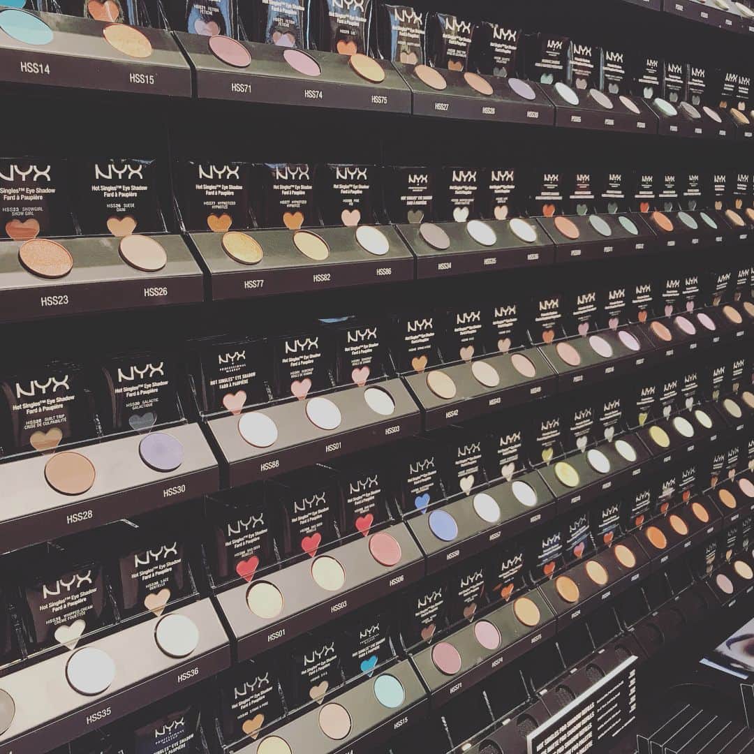 宮脇静香さんのインスタグラム写真 - (宮脇静香Instagram)「NYX Professional Makeup 2018.3.16 open!  仕上がった状態で会社戻ってます。笑  #NYX #tokyuplazaomotesandoharajuku  #東急プラザ表参道原宿 #makeup」3月14日 11時51分 - shizukaaa8
