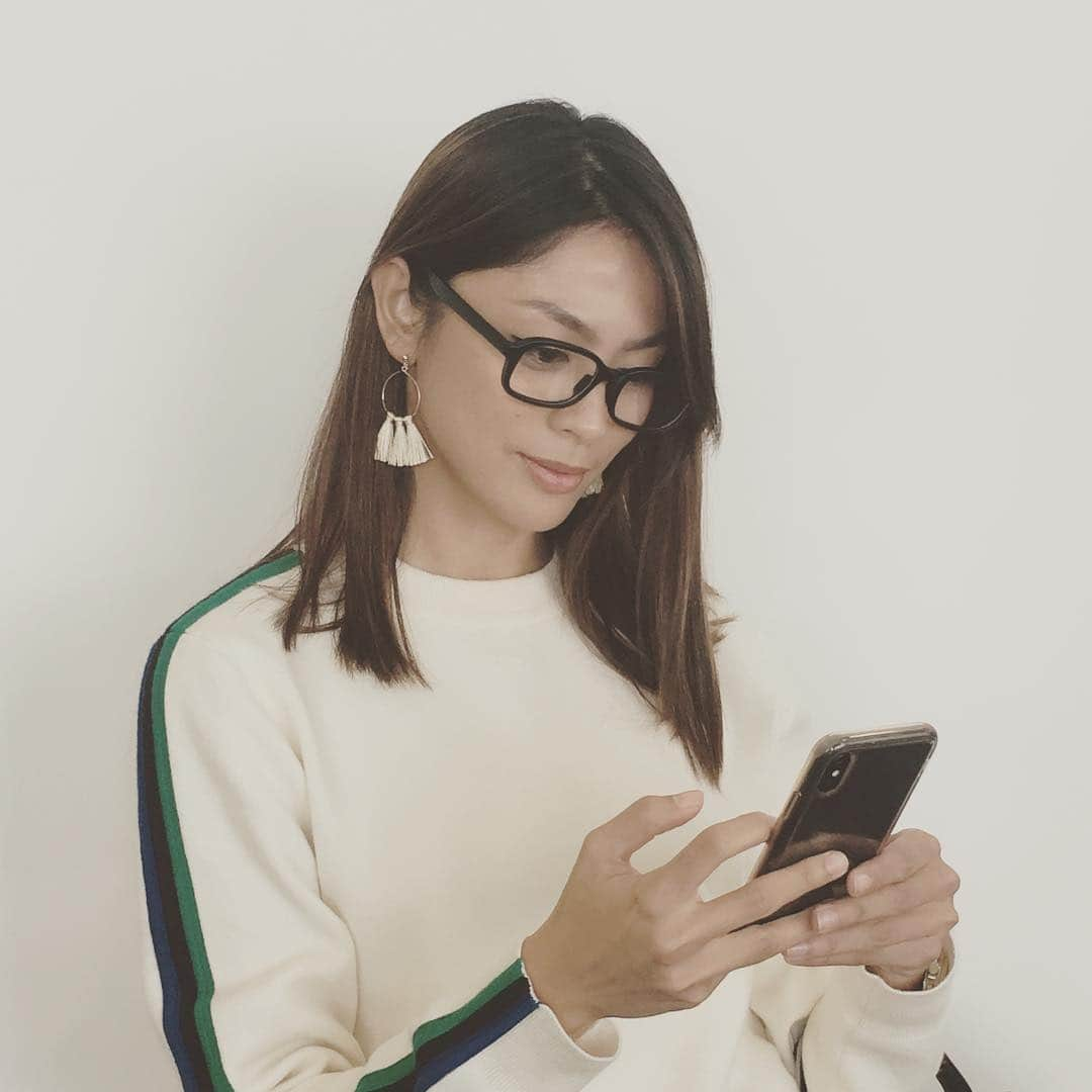 JINS PHILIPPINESさんのインスタグラム写真 - (JINS PHILIPPINESInstagram)「@araarida in her Jasper Morrison #JinsScreen that protects her eyes from the harmful blue light 👓👓👓」3月14日 12時41分 - jins_philippines