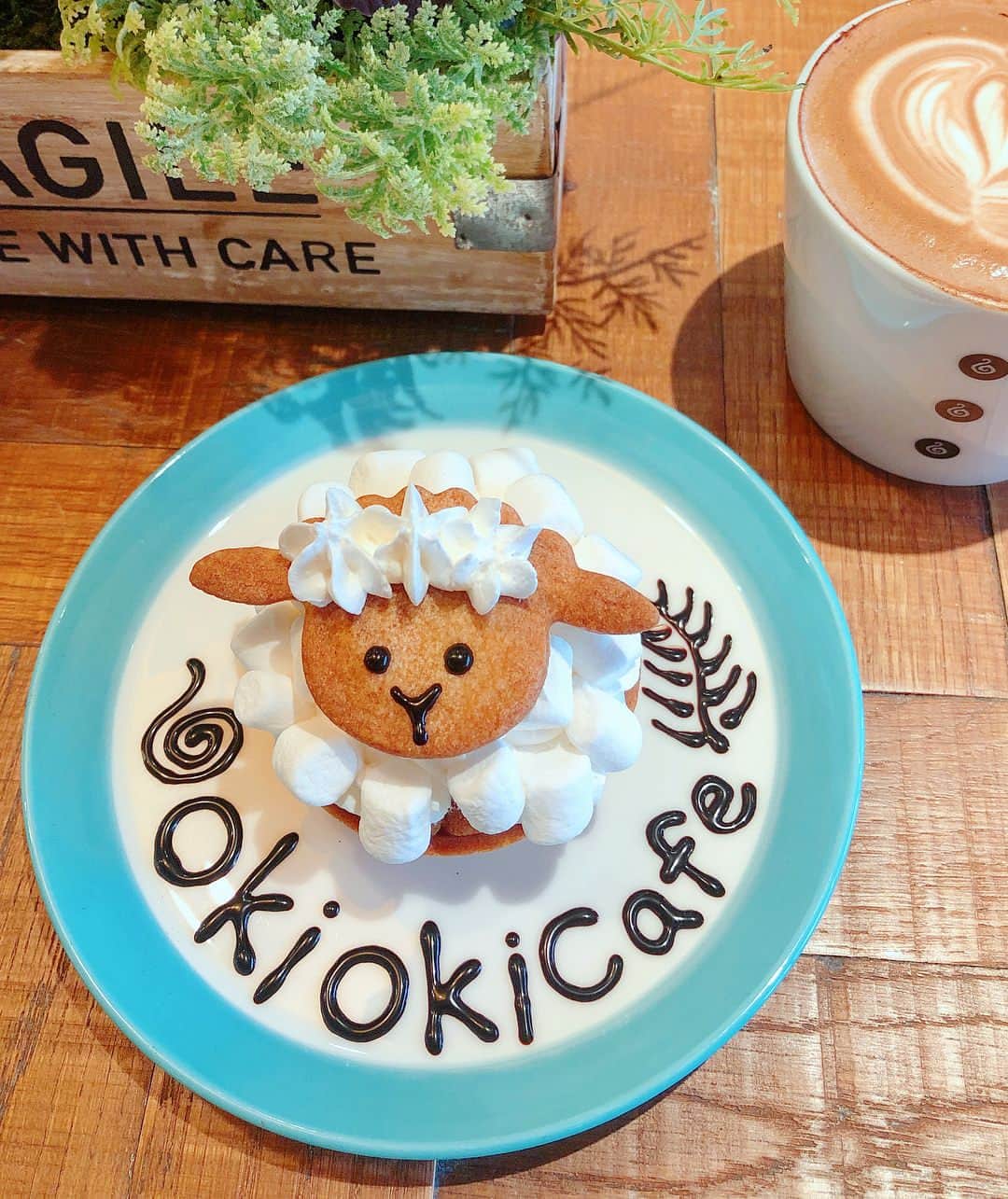 佐藤瀬奈さんのインスタグラム写真 - (佐藤瀬奈Instagram)「とっても素敵なカフェを発見したよ😍 浦和駅前の @okiokicafe ♡ この羊さんケーキが可愛すぎた〜🐑💕 .  大好きなカフェモカは美味しすぎたし店内も落ち着くし、ここはこれから通ってしまいそう(*´﹀`*)♡ . . #okiokicafe#埼玉カフェ#可愛いカフェ#カフェ#カフェスタグラム#カフェ部#カフェ巡り#浦和#チェリーアン#cafe#cafestagram#japanesefood#japanesecafe#urawa#cherryann」3月14日 12時43分 - senapuu