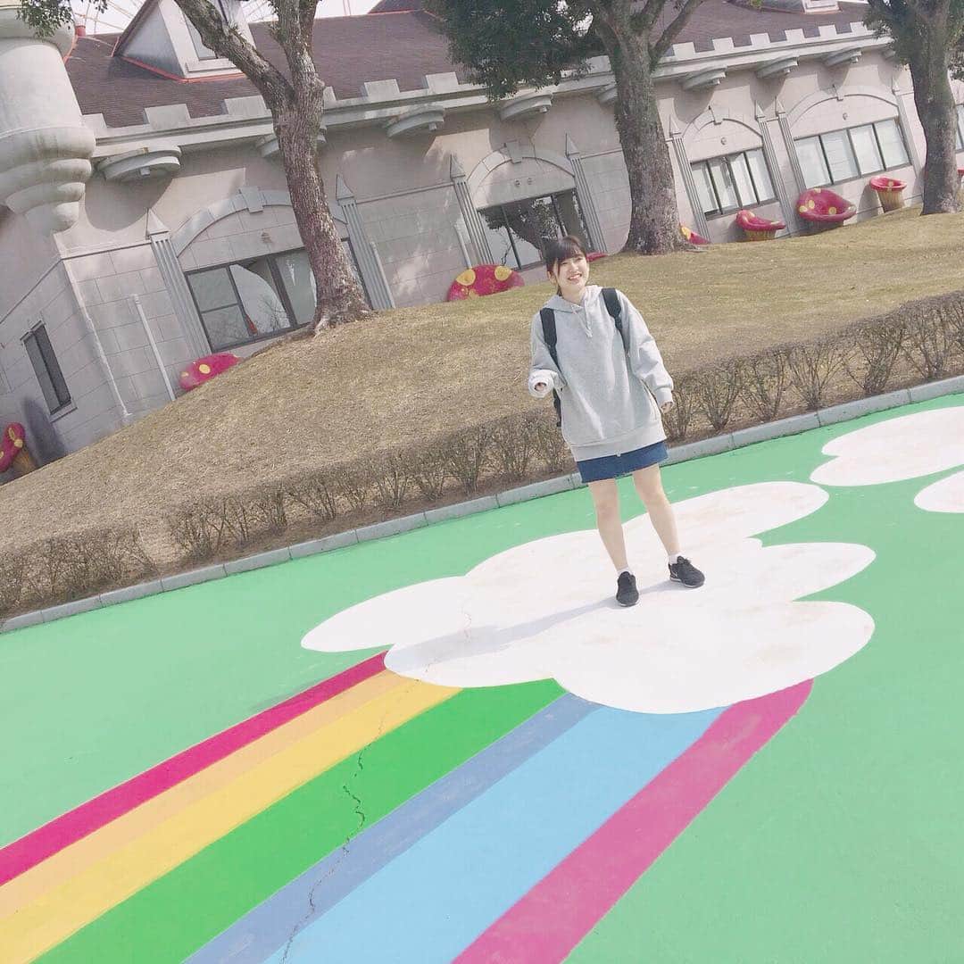 吉田華恋のインスタグラム：「この前友達とグリーンランド行ってきました🎢🎡🎠🧡 遊び足りないくらい楽しかったな🤣 楽しいのでみなさんぜひ行ってみてください⭐️ ．  #三井グリーンランド #グリラ #熊本 #遊園地」