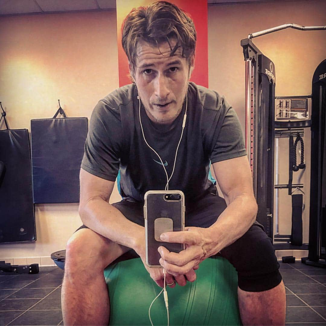 ブレンダン・フェアさんのインスタグラム写真 - (ブレンダン・フェアInstagram)「Back to work...」3月15日 2時29分 - unrealfehr