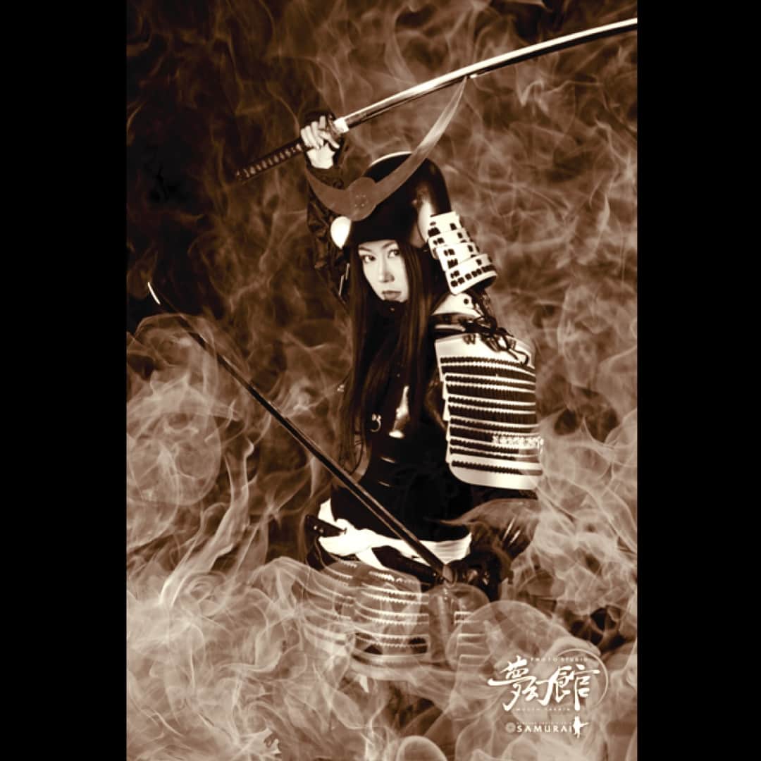 夏すみれさんのインスタグラム写真 - (夏すみれInstagram)「Samurai Girl &  Make up photo by #夢幻館 . #夏すみれ #sumirenatsu #大阪ミクスチャ」3月14日 21時26分 - sumire_natsu_official