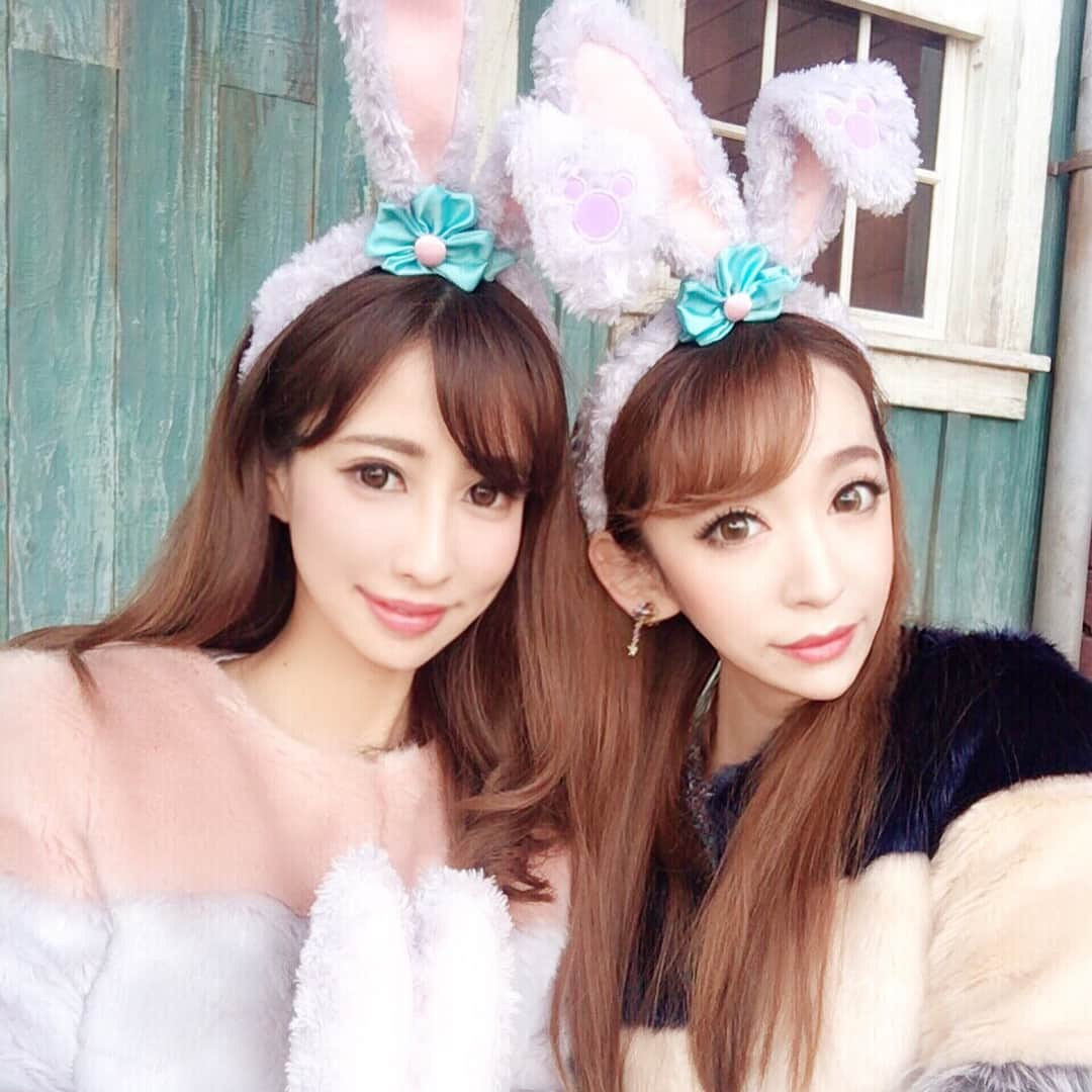 青木りえさんのインスタグラム写真 - (青木りえInstagram)「🐰 🐰 🐰 Disneysea🎠 #楽しかった ー💖 #ステラルー 可愛すぎました🐰🐰💕 #ディズニーシー が遊園地の中で一番好きです💓 #まだ少し寒かったので #モコモココート で #ちょうど良かった ☺️ #ステラルー 💖 #Disneysea 🐰🐻 #stellalou 🐰💕」3月15日 14時54分 - aokirie0418