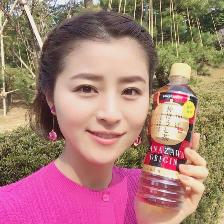 鈴木ちなみさんのインスタグラム写真 - (鈴木ちなみInstagram)「Did you try it? 🥃 @tabicha_official  #ポッカサッポロ #旅茶列島 #加賀棒ほうじ茶 #加賀棒ほうじ茶割り #加賀棒ほうじ茶割り始めました #金沢 #ちなみたび」3月15日 17時39分 - chinami_suzuki0926