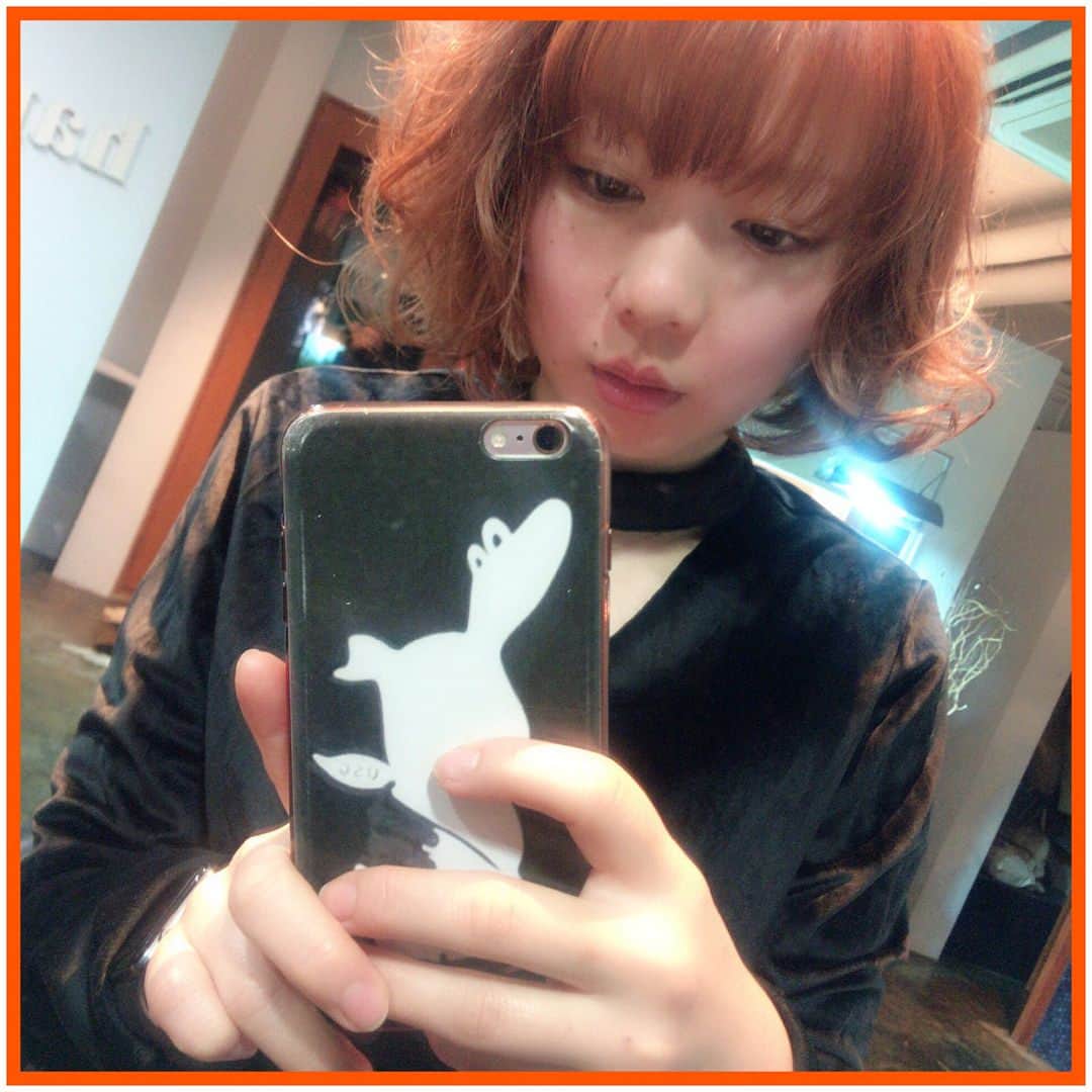 あやつるぽんさんのインスタグラム写真 - (あやつるぽんInstagram)「... . . . そして こないだやっと美容室に行けた。幸せ💖 . トリートメントしてもらい髪5センチぐらい切ったし 髪の毛サラサラなった . ⭐︎神戸 hardi⭐︎ 水槽とかあってカフェ並みにオシャレすぎて驚いた！ . . #hardi #kobe #japan #hair #hairstyle #haircolor #haircut #美容室 #神戸 #ボブ #bobstyle #ウェーブヘア . . . 針にも行ってきた！ @sakura_tamatukuri  安定の爆睡でした。 いつもありがとうございます！ . . #美容 #針 #鍼灸 #玉造 #大阪 #潤い  #女子力」3月15日 22時11分 - ayatsurupon