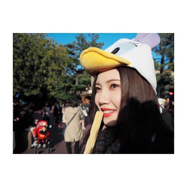 北川綾巴のインスタグラム：「#disney #disneyland  #彼女とデートなうに使っていいよ #やっぱだめ #😜😜」