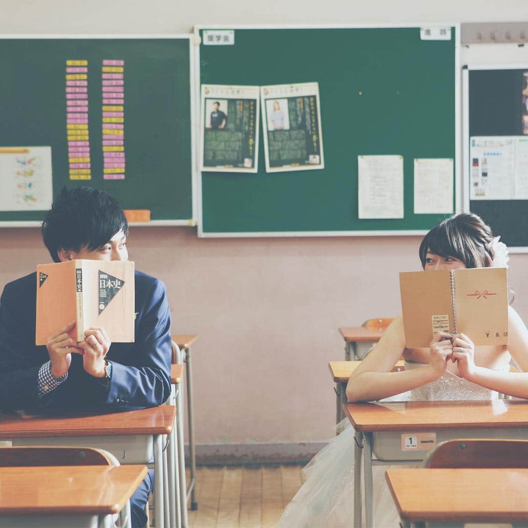 CLAIREのインスタグラム：「思い出の場所ロケーション✨ ・ #学校 #憧れのシチュエーション #school  #新郎新婦 #前撮り #プレ花嫁  #weddingphotography  #洋装 #ドレス #dsess #weddingdress  #location  #フォトウェディング #結婚写真  #wedding  #後撮り #結婚準備 #日本中のプレ花嫁さんと繋がりたい #2018夏婚 #2018秋婚 #2018冬婚 #2018春婚 #写真好きな人と繋がりたい  #instagood #marryxoxo」