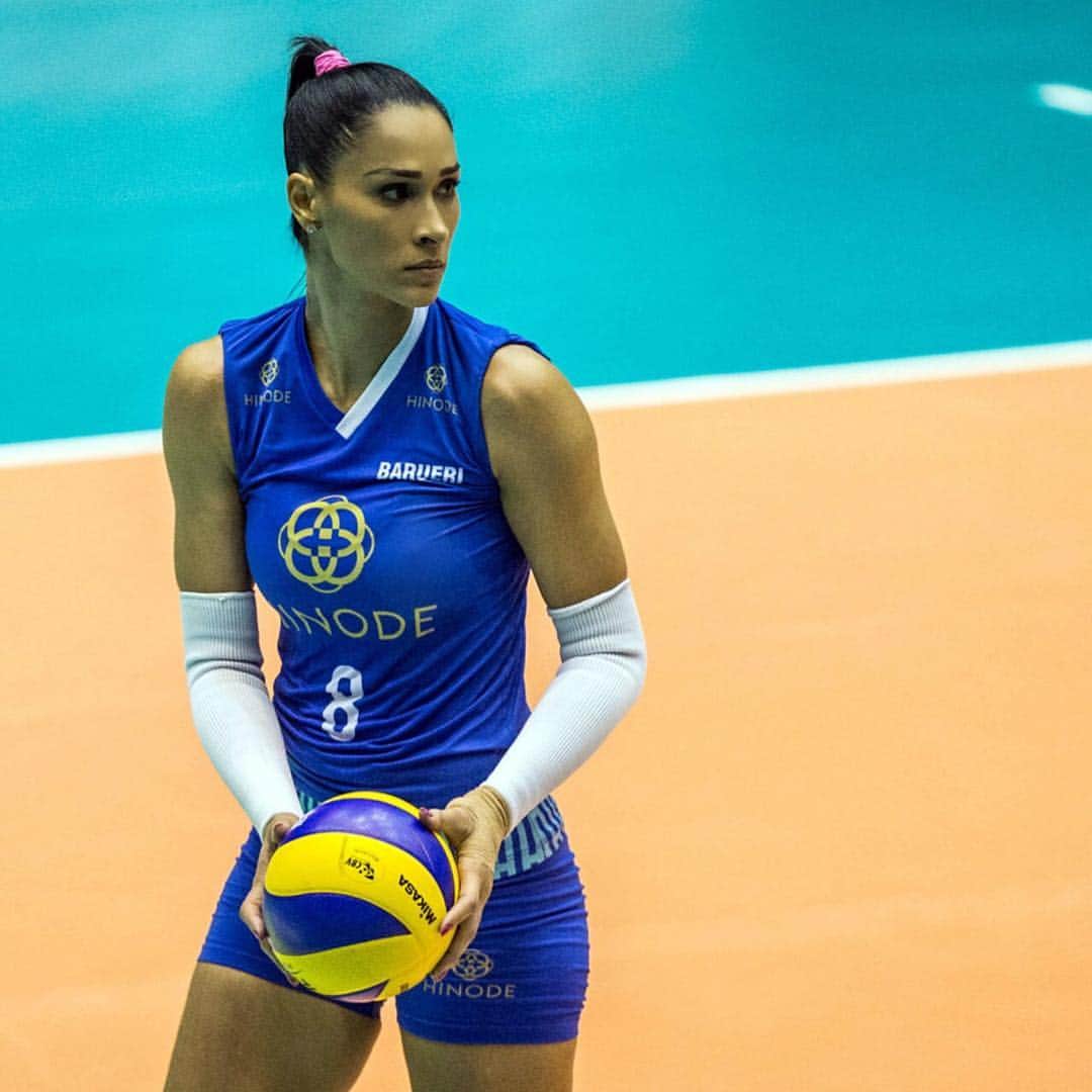 ジャケリネ・カルバリョさんのインスタグラム写真 (ジャケリネ・カルバリョInstagram)「Estamos juntas