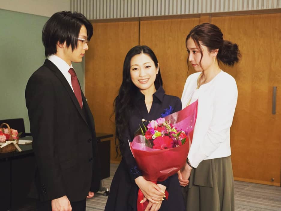 テレビ朝日「ホリデイラブ」さんのインスタグラム写真 - (テレビ朝日「ホリデイラブ」Instagram)「❤️ ‪💐山田裕貴さんオールアップ💐‬ ‪💐壇蜜さんオールアップ💐‬ . ‪言葉巧みに心の隙間に入り込む様子を、キュンキュンさせながら魅せて下さった志賀さん🙇‍♂️‬ ‪ミステリアスでスピリチュアルな具現化しにくいパートを全て担って下さった麗華さん🙇‍♀️‬ ‪#ホリデイラブ‬ #ありがとうございました #❤️」3月16日 17時05分 - holiday__love