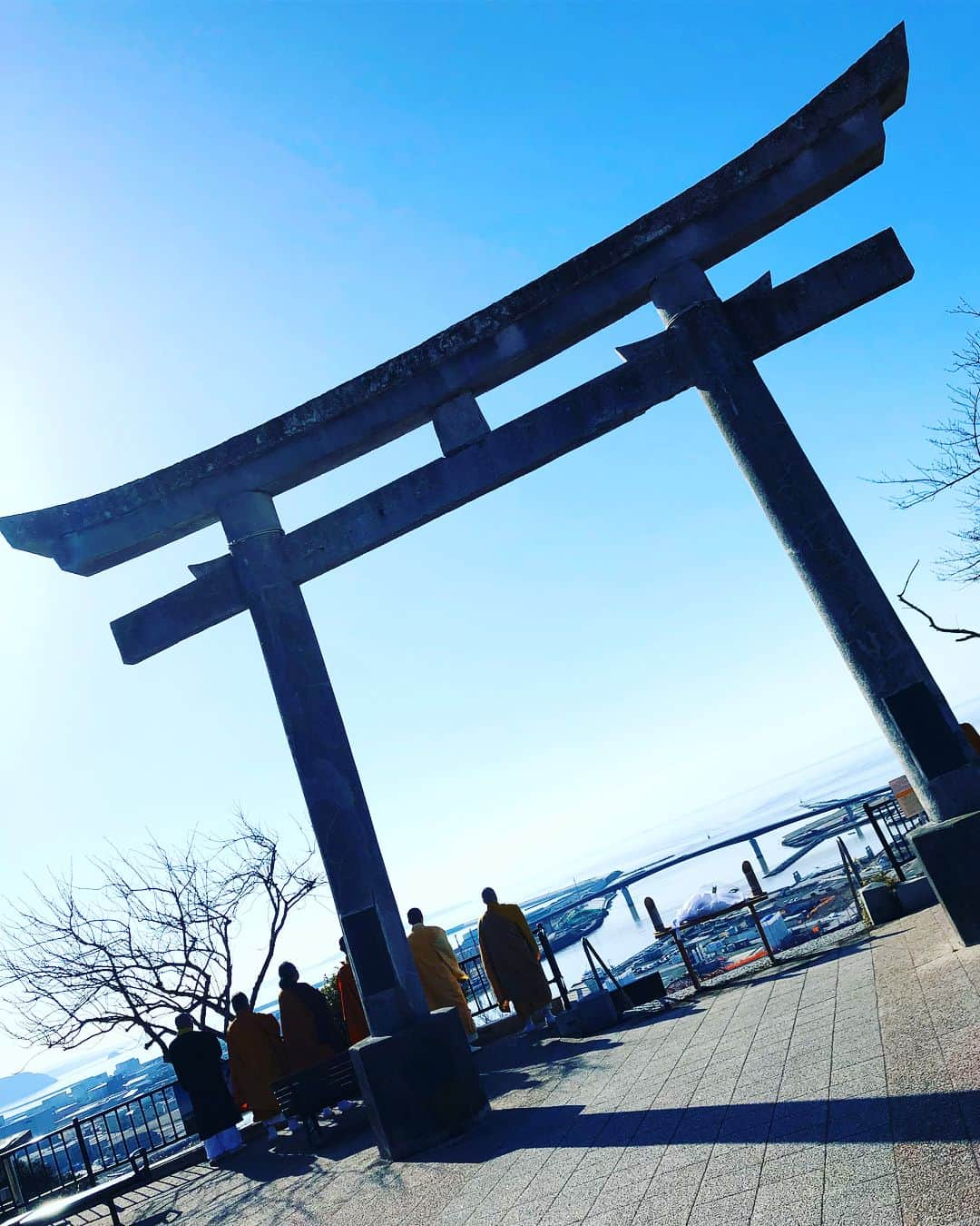 安藤美姫さんのインスタグラム写真 - (安藤美姫Instagram)「3.11 TOHOKU I went to Ishinomaki as always.  There was still not the same but step by step, getting better and better. Please don’t forget and stay with us!!! 今年も3月11日を石巻で過ごしました。 毎年毎年いろいろ感じるものがあります。 まだまだこれから 忘れない。 忘れてはいけない。 何もできないかもしれないけれど、一緒に過ごすそして伝えていく。 今私にできること…  #3.11 #tohoku #japan  #3月11日 #東日本大地震 #東日本大震災から7年  #石巻 #東北 #日和山 #大川小学校  #がんばろう石巻」3月16日 18時06分 - miki_m_ando0403