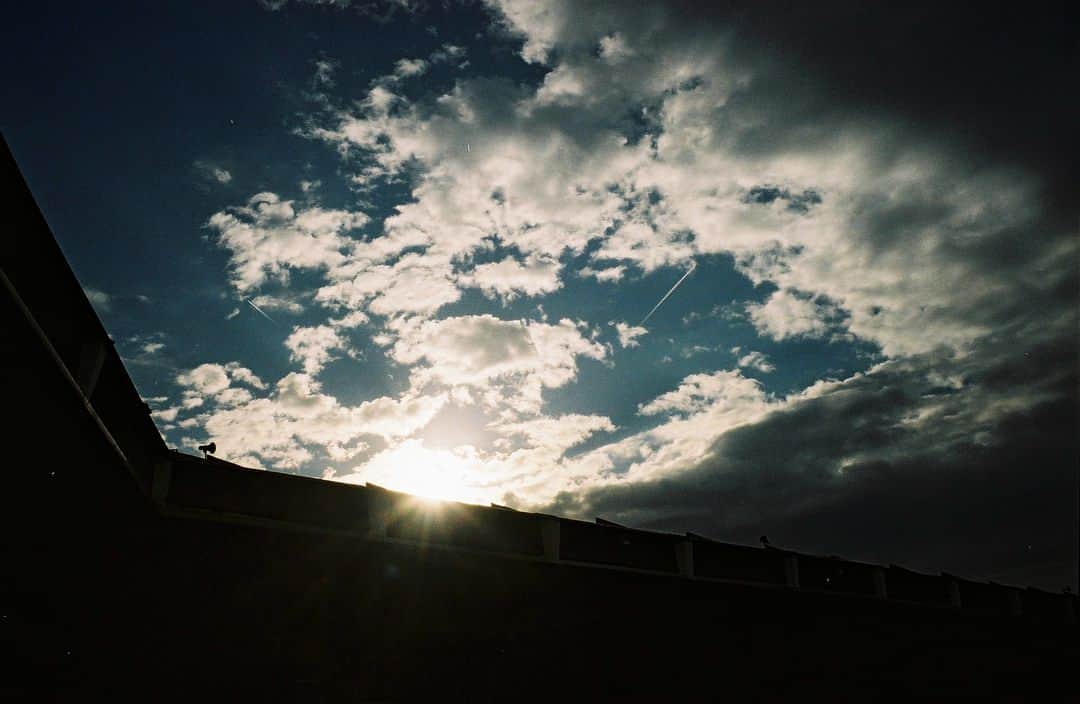 杉咲花さんのインスタグラム写真 - (杉咲花Instagram)「🔹🔴 - 2枚目以降は私が撮った写真。 イタリアの空、いつも青くてかっこよかった。 いっぱい撮った #ユートピア」3月16日 18時12分 - hanasugisaki