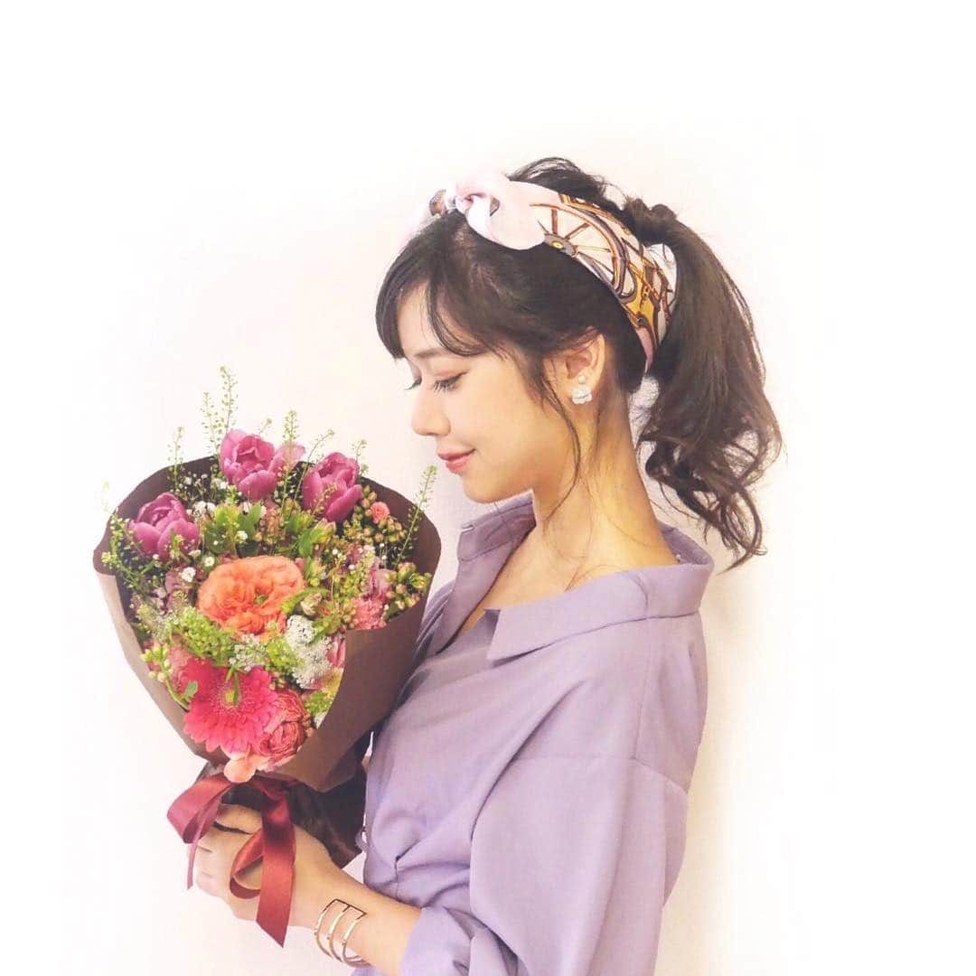 瀬戸山知花のインスタグラム：「ㅤ いつもありがとうございます💐 先日24歳の誕生日を迎えました！ この一年もよく食べ、よく笑い よく喋り、よく描きたいと思います。 ㅤ 皆さんから届いたたくさんの心温まるお祝いメッセージ ゆっくり、じっくり、読んでいます。 幸せです☺️☺️ これからもよろしくお願いします♥︎」