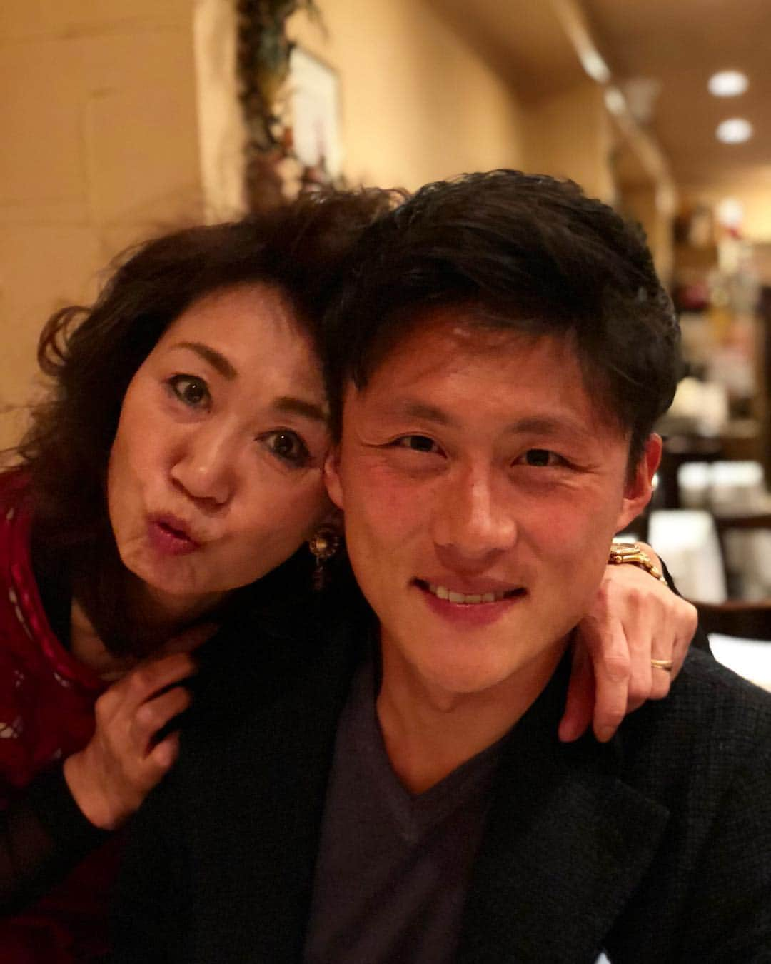 李忠成さんのインスタグラム写真 - (李忠成Instagram)「Happy birthday dear my mam🎉🎉🎉 #お誕生日 #おめでとう #これからも素敵な母でいてね #ママ」3月16日 21時46分 - tadanarilee_official