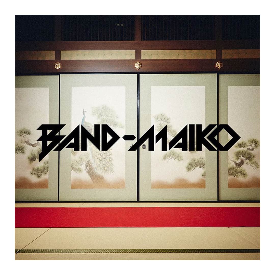 廣瀬茜さんのインスタグラム写真 - (廣瀬茜Instagram)「2018年4月1日、BAND-MAIDは「BAND-MAIKO」へと改名して生まれ変わりました。  世界征服に向けてより一層、日本の素晴らしさを世界中に伝えていきたいと思います。  よろしゅう、おたのもうします。  #bandmaiko #aprilfoolsday」4月1日 0時45分 - akane_bandmaid