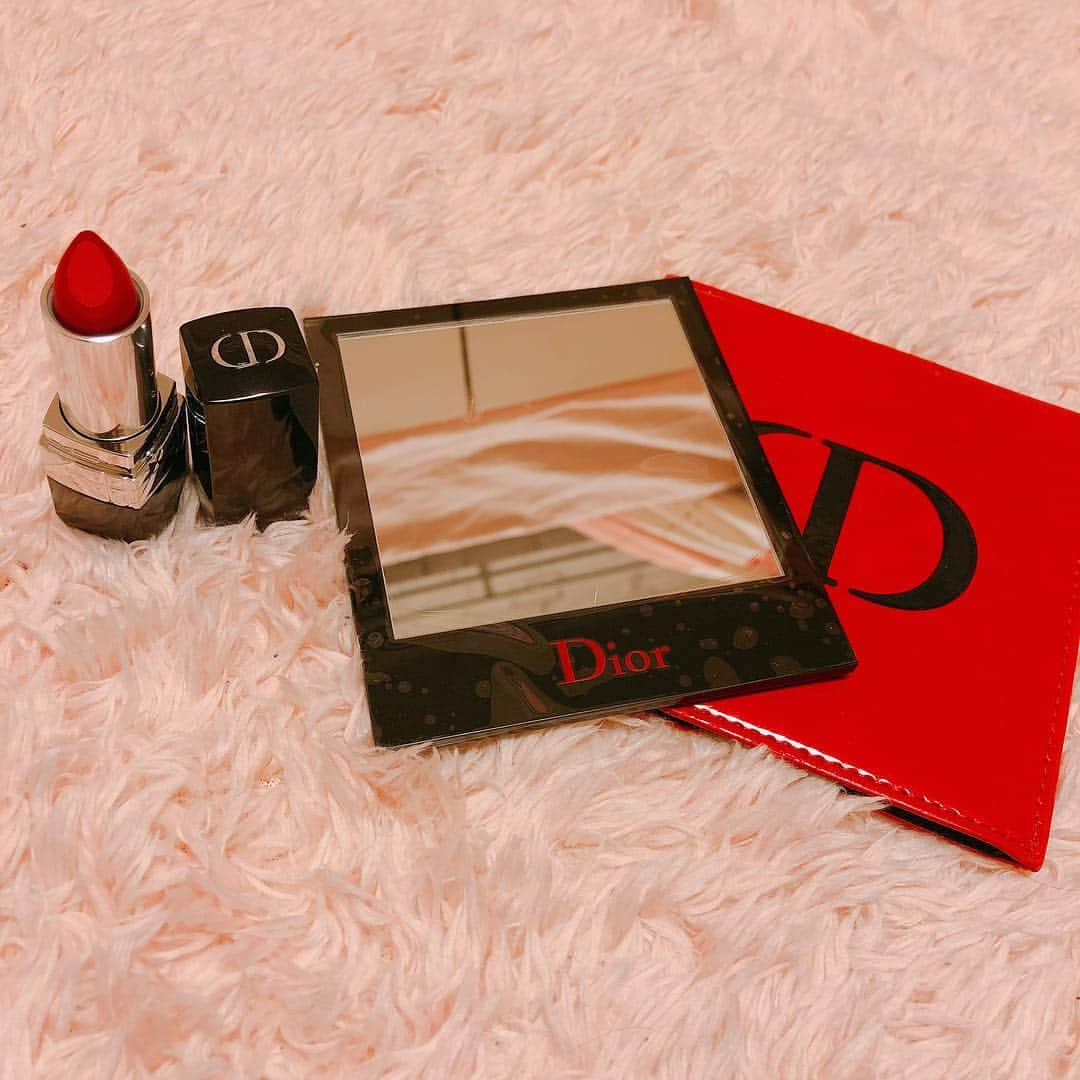 のインスタグラム：「本日の購入品とメイクイベの記念品💗  #桃月なしこ #なしこたそ #Dior #ディオール #メイクイベント #ルージュディオールダブル #ルージュディオールダブル750 #rougedior #rougediordouble750」