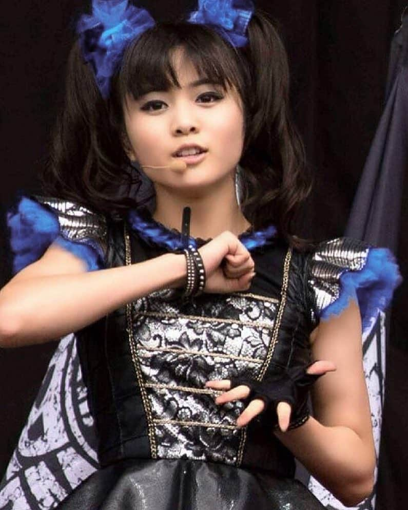 菊地最愛（MOAMETAL）さんのインスタグラム写真 - (菊地最愛（MOAMETAL）Instagram)「青 #Moakikuchi #Kikuchimoa #Moametal」3月17日 13時01分 - moa.kikuchi