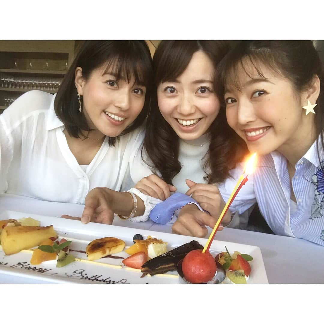 永島優美さんのインスタグラム写真 - (永島優美Instagram)「* 今日は3人でランチしてきました☀️ 番組も時間帯も違いますが定期的に時間を合わせて会っています♪ * れいなさんには2ヶ月越しのバースデーケーキ🎂💕 いつまでも優しくて癒し系のれいなさんでいてください😘❤️ * #休日 #ランチ #5年目4年目3年目  #内田嶺衣奈 #小澤陽子」3月17日 17時55分 - yuumi_nagashima