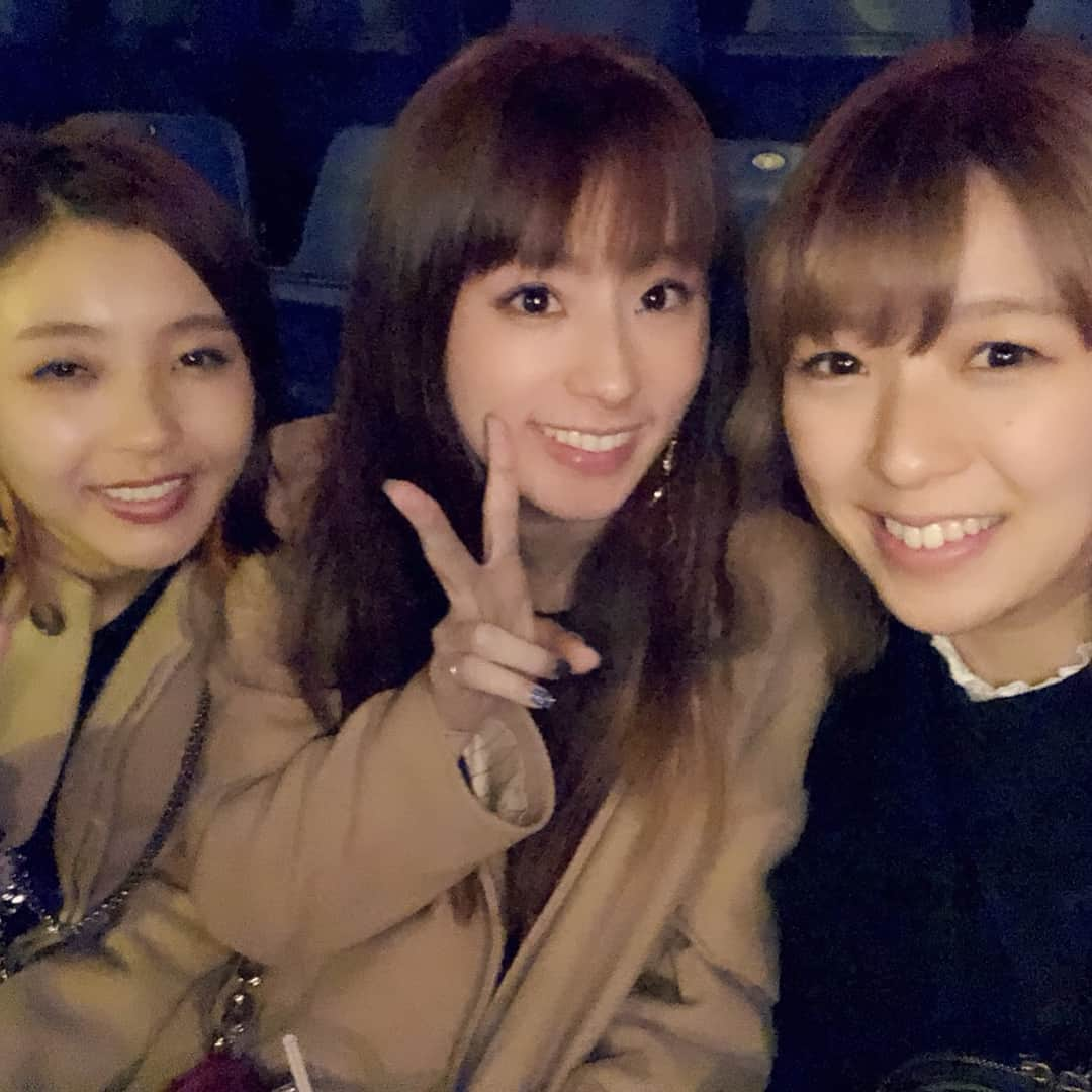 前田ゆうさんのインスタグラム写真 - (前田ゆうInstagram)「みにいってきた\( ˆoˆ )/🤩❤️♥️たのしみにしてたんだー😁😘✨すごすぎて👁目がずっとひらいてたんちゃうかなしかし🤣♥️こうふんしまくっっった^ - ^💓 しかしぐうぜん！！！らちょまると双子コーデになってた！😁わらわら #キュリオス #シルク・ドゥ・ソレイユ #kurios #CirqueDuSoleil」3月17日 20時21分 - yuu_maeda