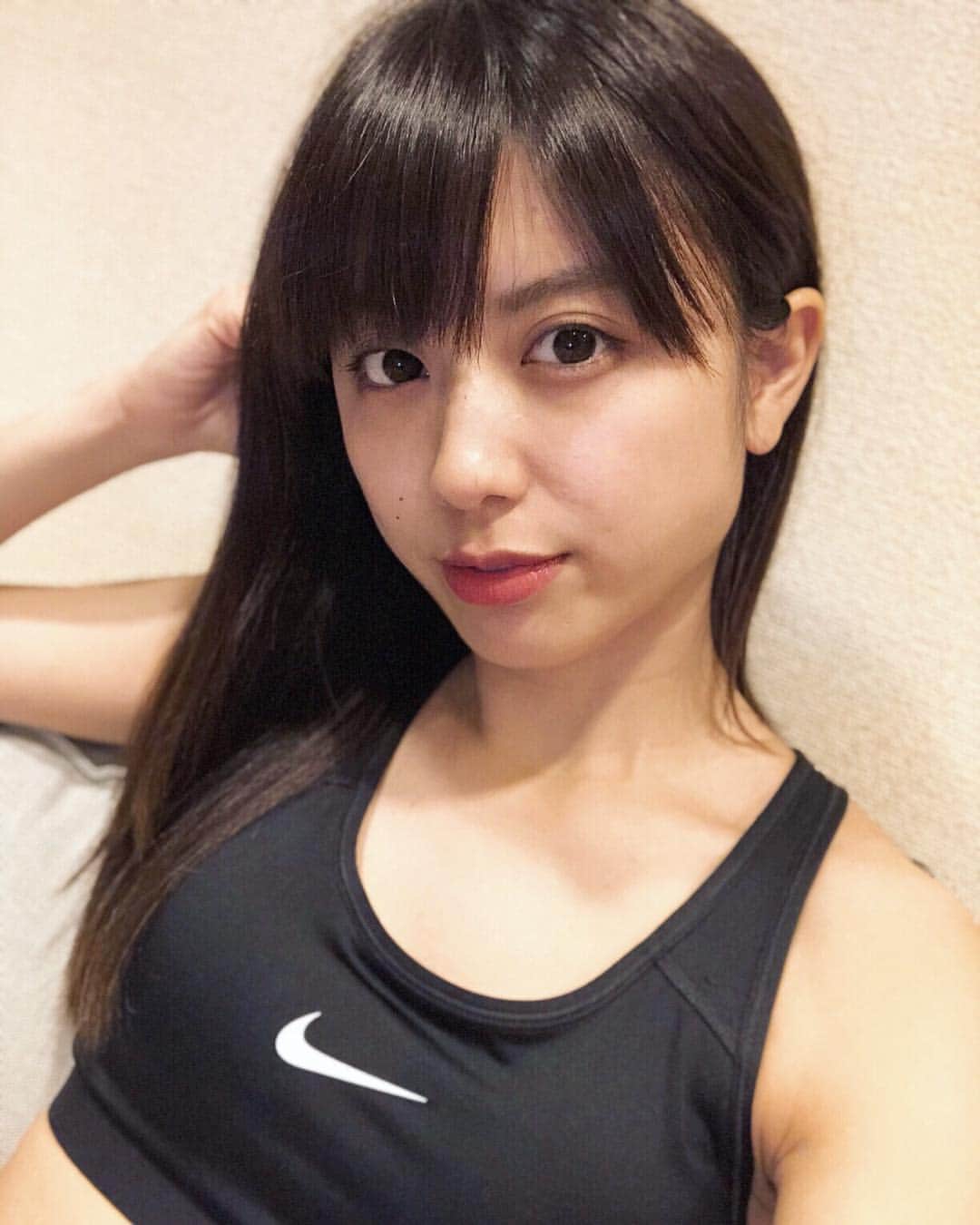のインスタグラム：「久しぶりに運動したけど やっぱり体動かすことは大好き😋 続けよっ . . . . . . . . #today#sportfashion#goodlife#selca#selfie#nomakeup#natural#sporty#nikegirl#blackhair#nike#nikesportswear#japanesegirl#asian#beauty#nofilter#portrait#followme#ポートレート#スポーツウェア#トレーニング#筋トレ#運動#宣言#自然#スキンケア#健康生活#ナチュラルメイク#黒髪ロング#西村まどか」
