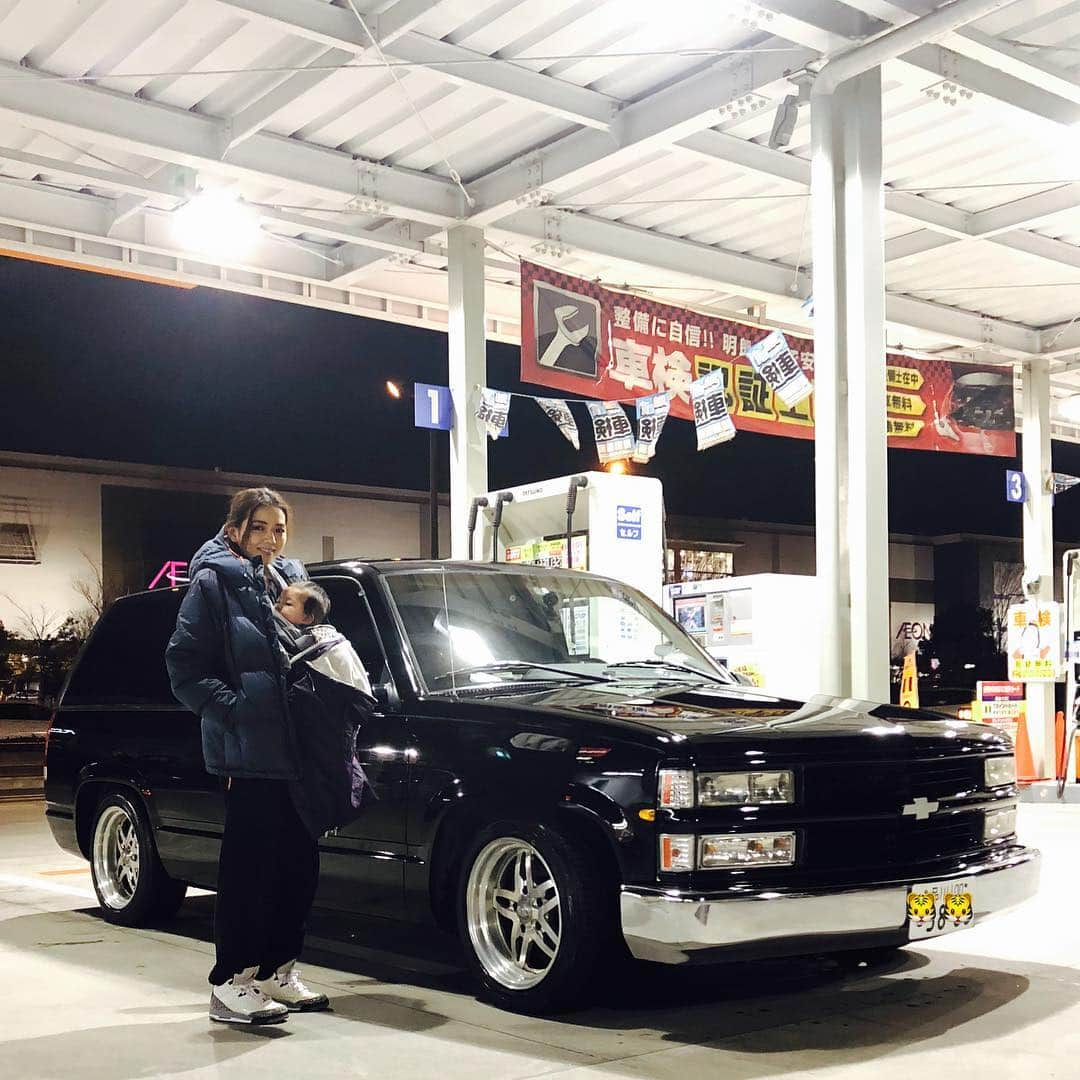 山本”KID”徳郁さんのインスタグラム写真 - (山本”KID”徳郁Instagram)「洗車完了🌊 mama is ready🚙✨ #tahoe #2doortahoe #90schevy」3月17日 22時50分 - kid_yamamoto