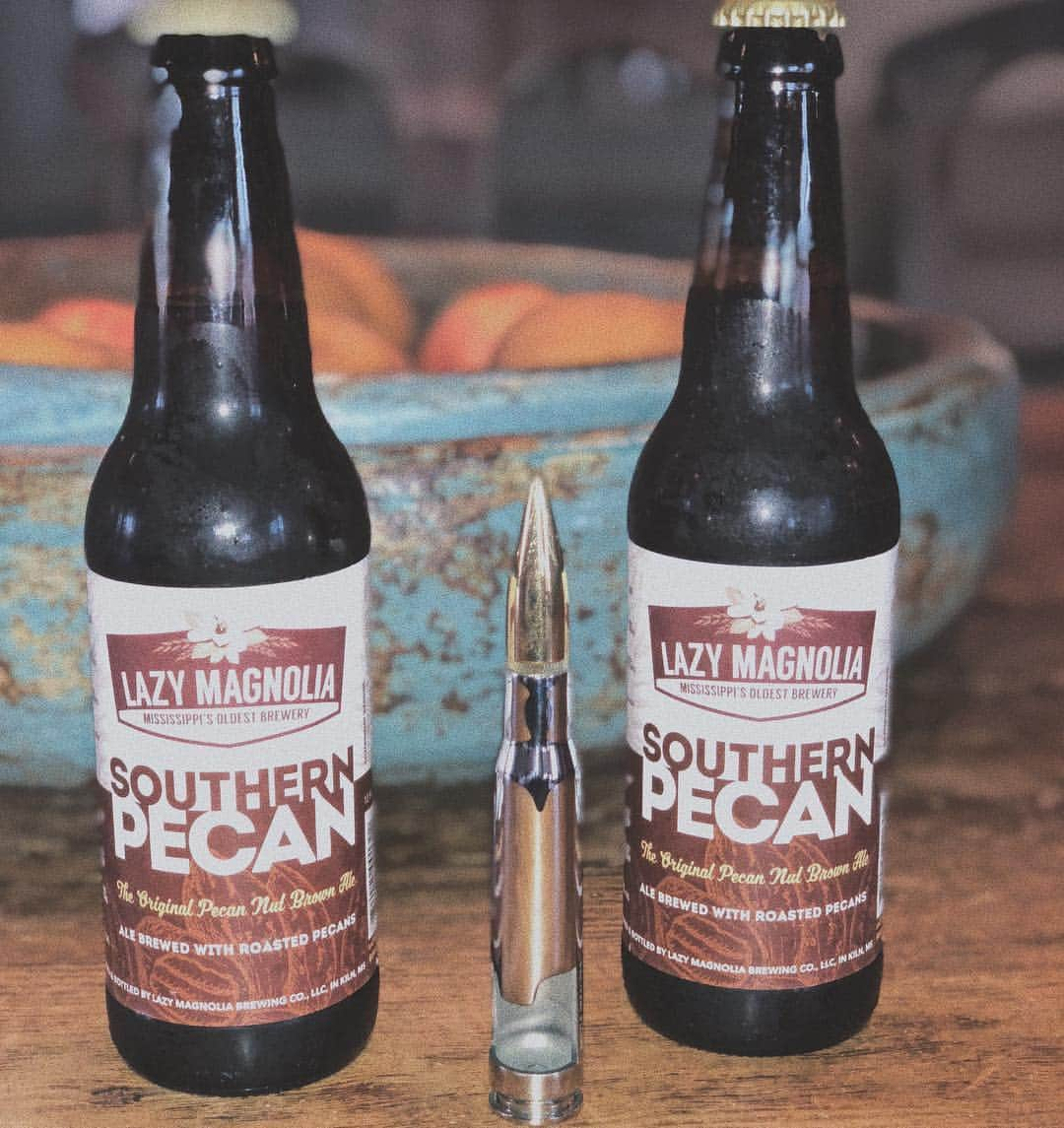 マイク・ヴォーゲルのインスタグラム：「Perfect ending to a great day at the range.  Favorite beer, favorite beer tool..... @lazymagnoliabrewery @bottlebreacher」