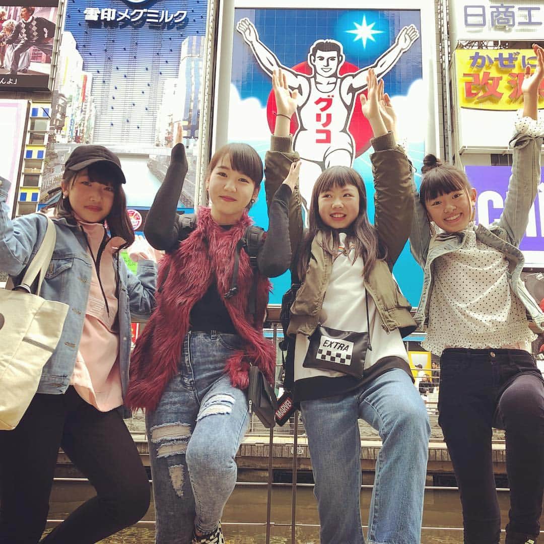 TEENAGERSのインスタグラム：「グリコ👻❣️ ＊ #オフショット #YouTuber #TEENAGERSjapan #TEENAGERSTV #TEENAGERSTOKYO #TEENAGERSOSAKA #RENA #ANON #MAYU #MOMONA」