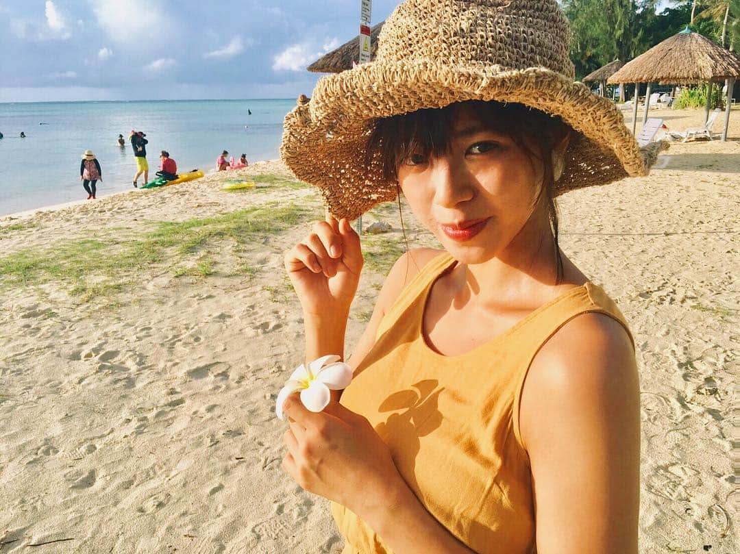 わちみなみのインスタグラム：「サイパン☺︎ . こじんまりとした町で近所の海に来ました🏖的な . ホテルすごく綺麗でした⭐︎明日インスタライブしよう🌷みてくれるかな . #照れ #わち南へ #わちみなみ #saipan #mariana」